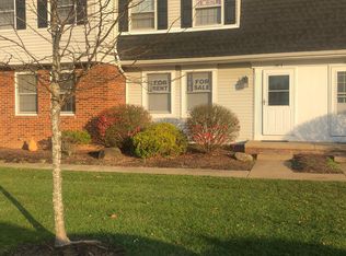 4591 Cox Dr #B, Stow, OH 44224