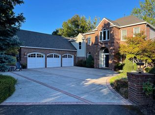 13322 Leslie Ct, Lake Oswego, OR 97034