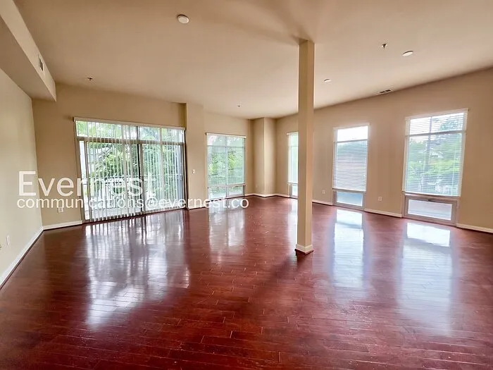 711 Cosmopolitan Dr #129 — Photo 6