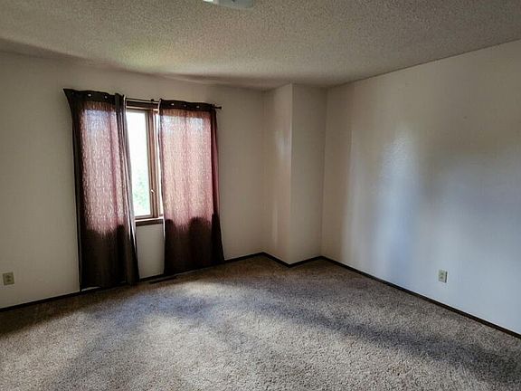 4th image of 1715 Boswell Dr