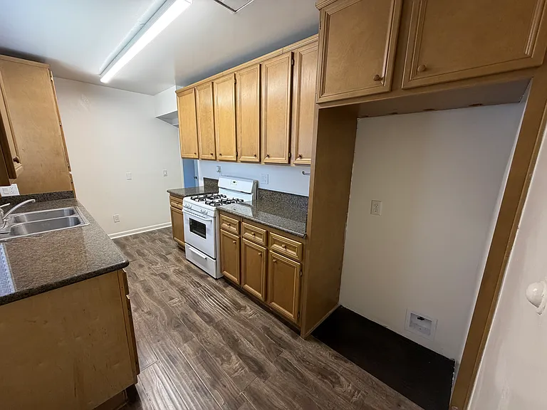 835 Pepper Way #A — Photo 8