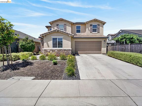 3rd image of 669 Longmont Dr