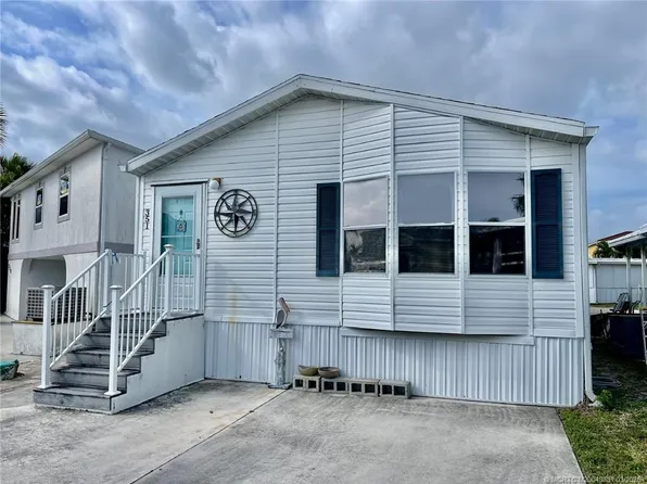 351 Nettles Blvd, Jensen Beach, FL 34957