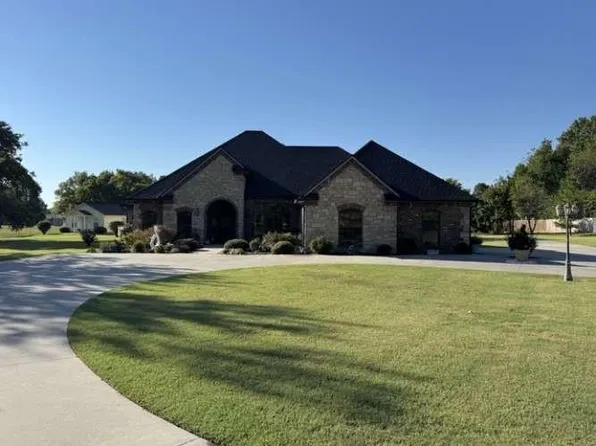 38007 45th St, Shawnee, OK 74804