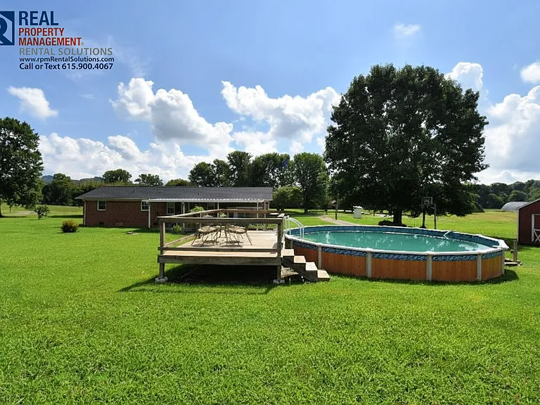 182 Riverbend Dr — Photo 17