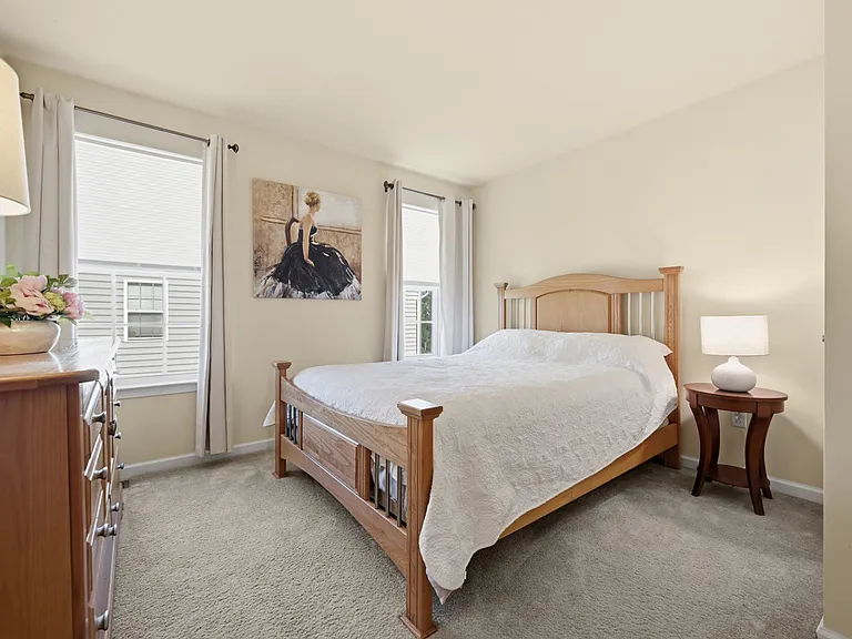 601 Pointe View Dr — Photo 11