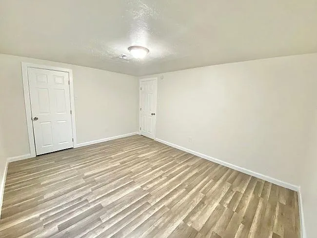 1620 W Colorado St — Photo 11