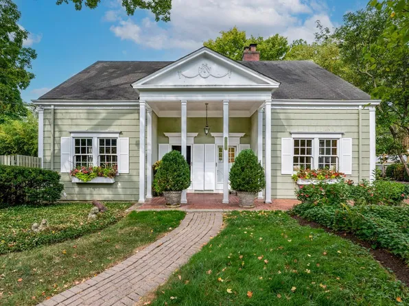 1127 Salisbury Dr, Cincinnati, OH 45226