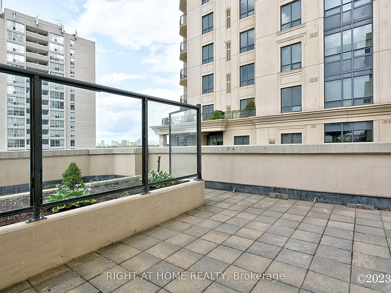 650 Sheppard Ave E #Penthouse 15 — Photo 21