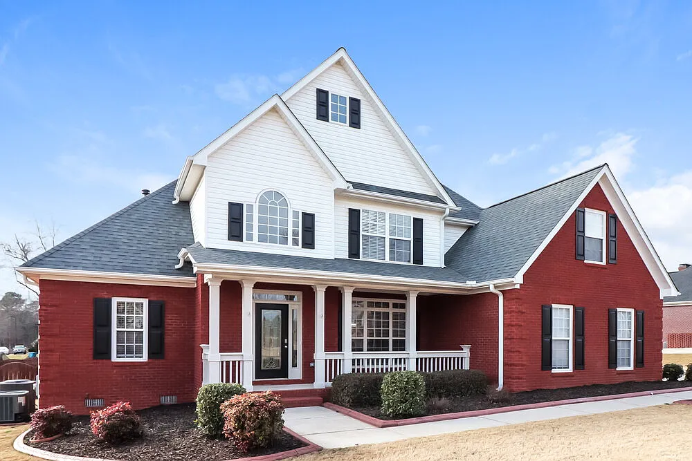 5 bed, 2.5 bath, 2732 sqft, $3,970 — Photo 4