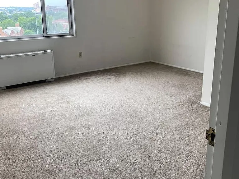 1 E University Pkwy #1208 — Photo 1