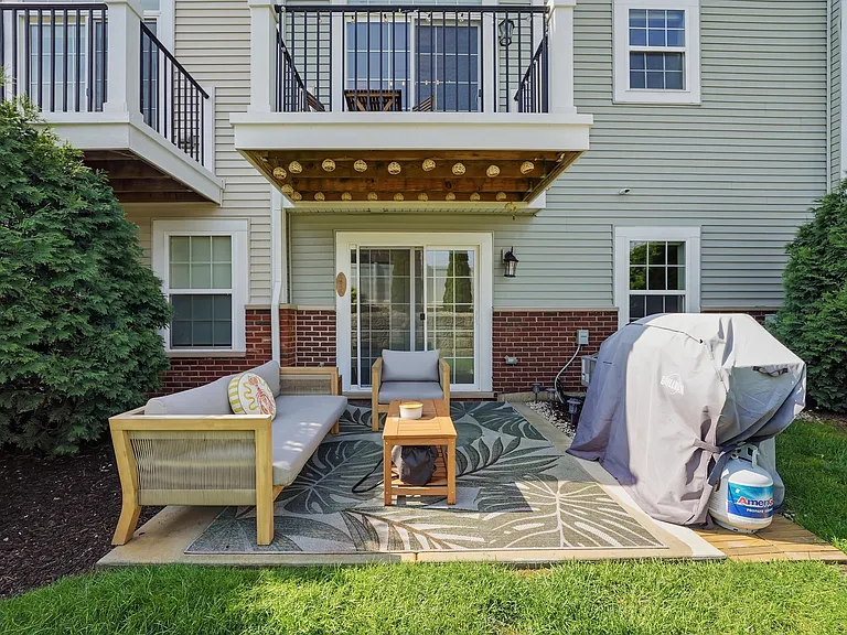 2546 Huntleigh Ln — Photo 20