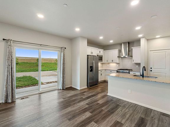 4th image of 2720 Barnstormer St #6