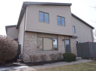 754 Lake Rd, New Lenox, IL 60451