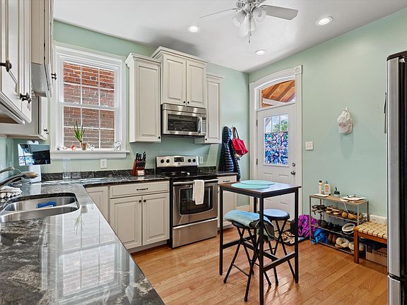 5th image of 2519 W Main St #2