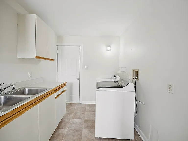 8204 Atlantic Ave #A — Photo 13