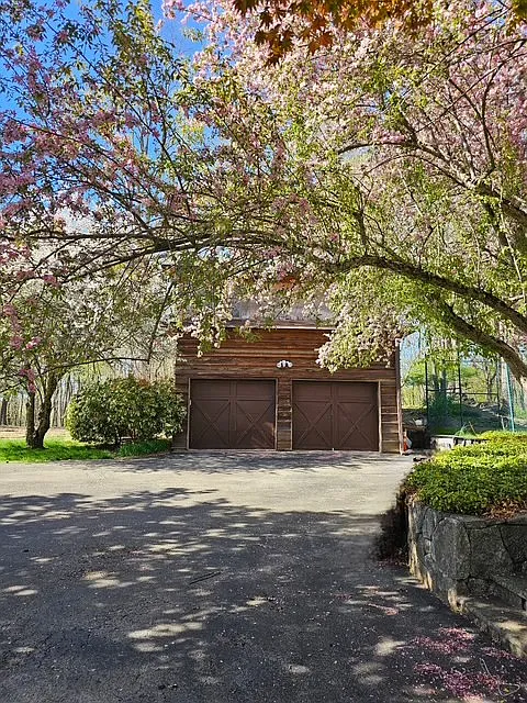 298 Bedford Banksville Rd