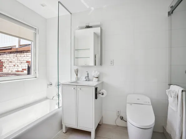 125 East 83rd Street image 14 of 17