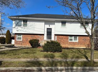 2427 Clinton St, Bellmore, NY 11710