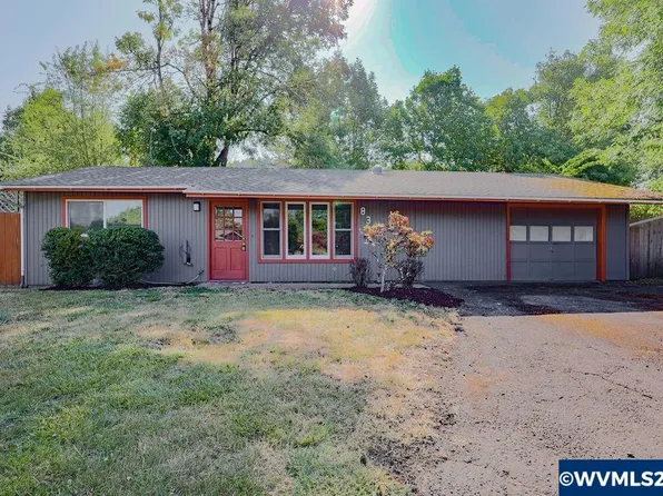 832 E 35th Pl, Eugene, OR 97405