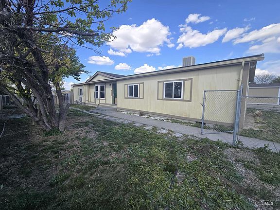 2nd image of 236 Villa Rd
