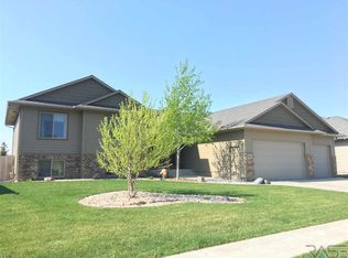 3721 E Steeple St, Sioux Falls, SD 57103