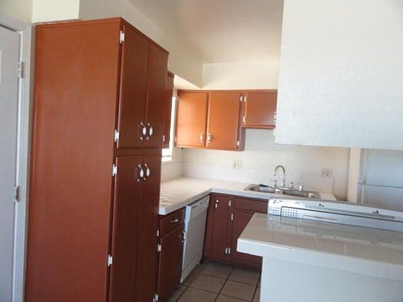 4th image of 700 Arredondo Dr
