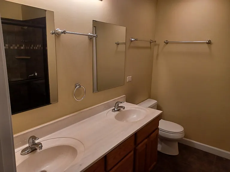 3439 Ridgeland Ave #201 — Photo 3