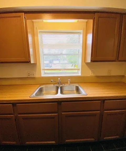 8151 La Marne Dr — Photo 15