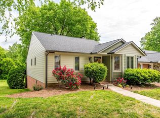 1004 Kenilworth Ct NW, Concord, NC 28027