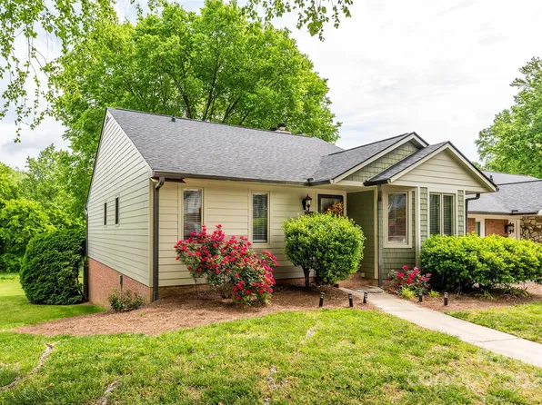 1004 Kenilworth Ct NW, Concord, NC 28027