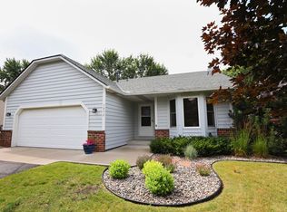 1892 Bear Path Trl, Eagan, MN 55122