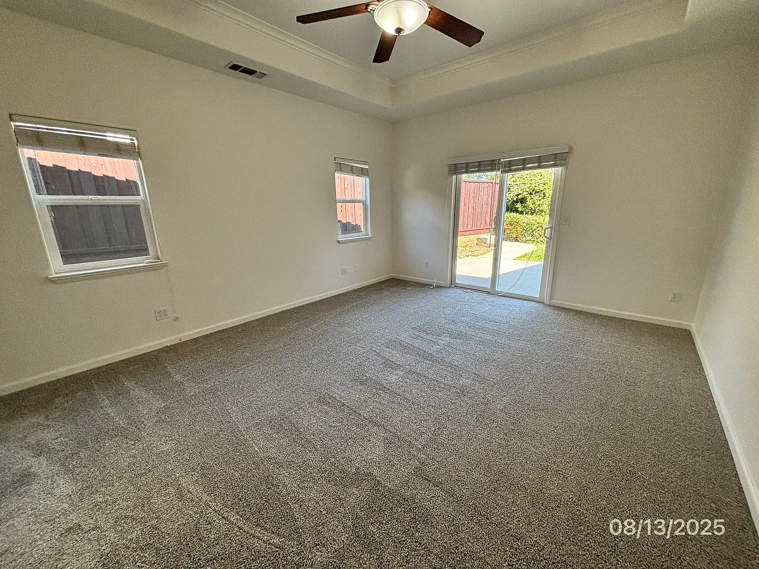 3 bed, 1565 sqft, $2,600 — Photo 2