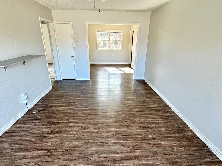 1812 Brighton Ave — Photo 6
