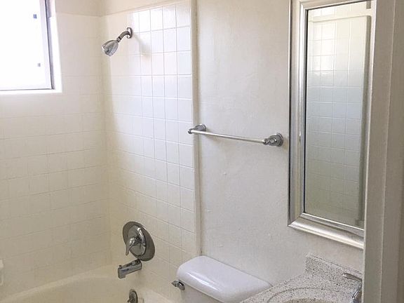 4th image of 4275 48th St APT 7