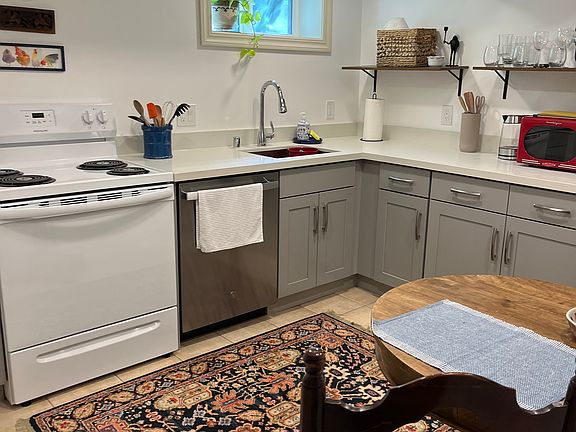 Cozy kitchen with ample counter space