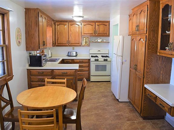4th image of 1324 Desnoyers St