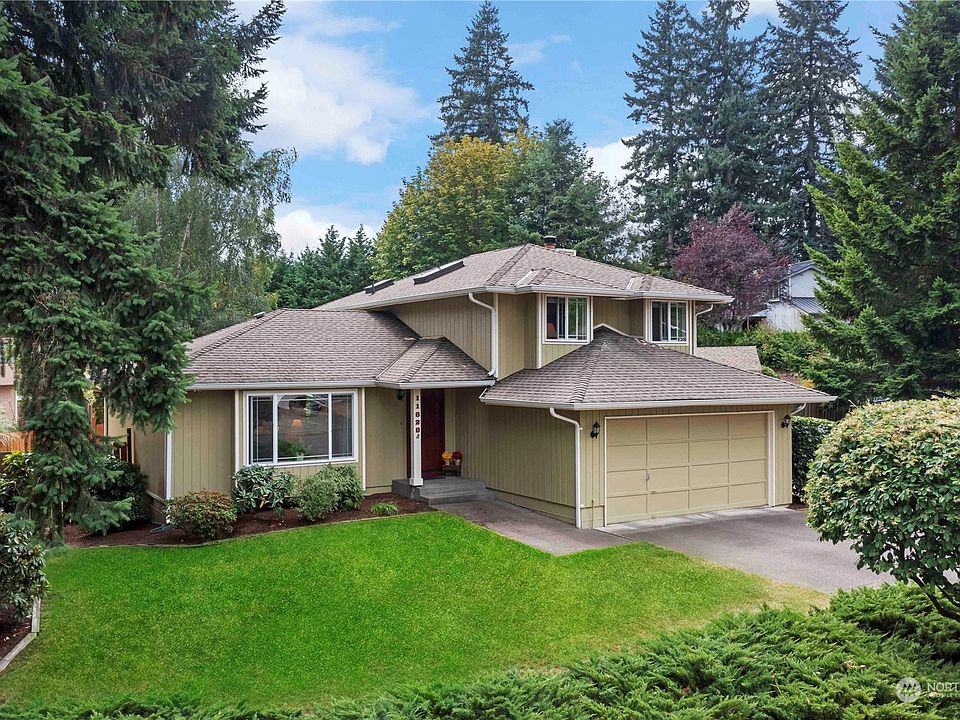 1st image of 11828 132nd Avenue E