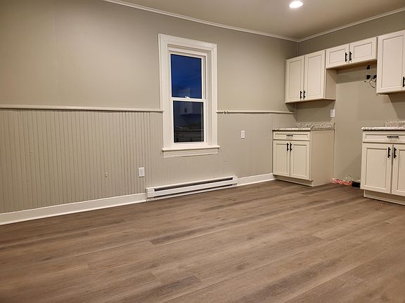 Large eat-in kitchen