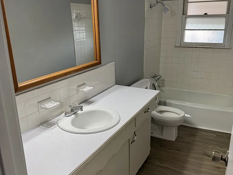 8724 N Jefferson St — Photo 16