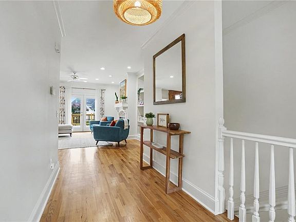 2nd image of 6265 Buckingham Cir