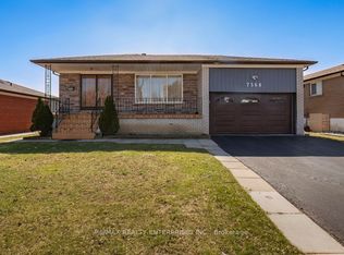 7368 Redstone Rd, Mississauga, ON L4T 2A9