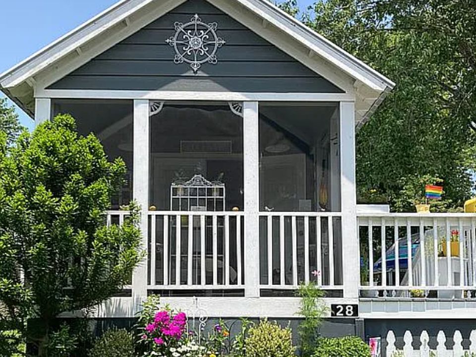 1st image of 28 Vista Pond Ln