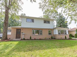 675 Illinois Blvd, Hoffman Estates, IL