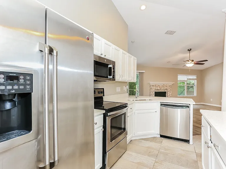 1554 Mountain Lake Dr W — Photo 7