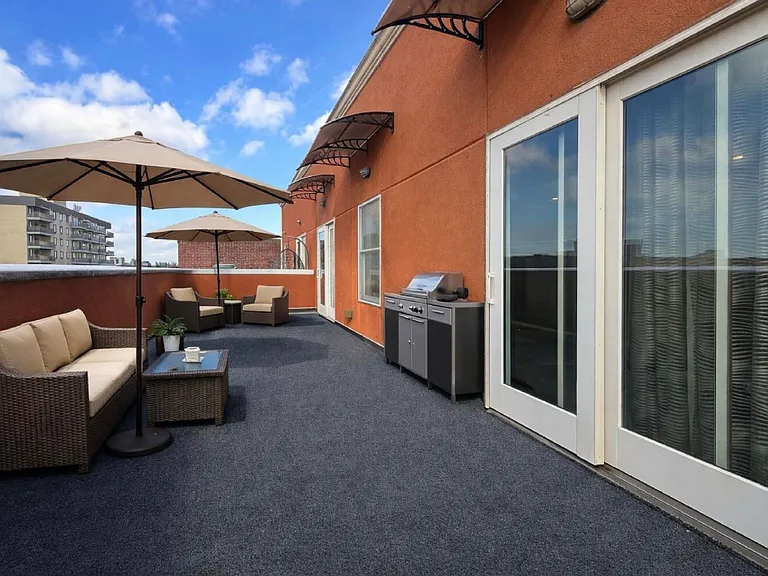 2381 Ocean Ave #7 — Photo 6
