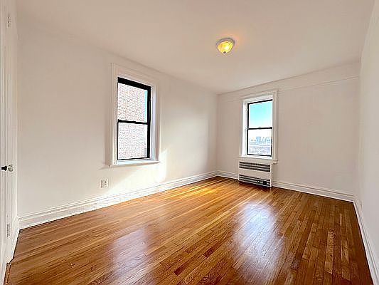 3rd image of 2598 36th St APT 6C
