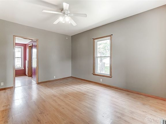 5th image of 346 Lake St