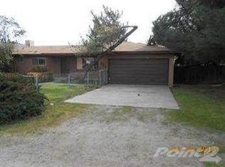 302 Holcomb St, Porterville, CA 93257