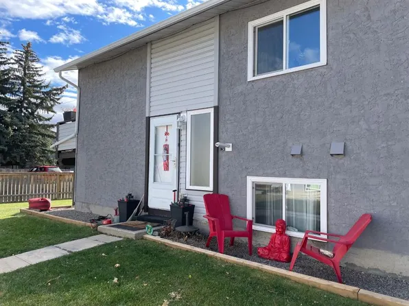 100 N Oak Ave #B, Okotoks, AB T1S 1H9